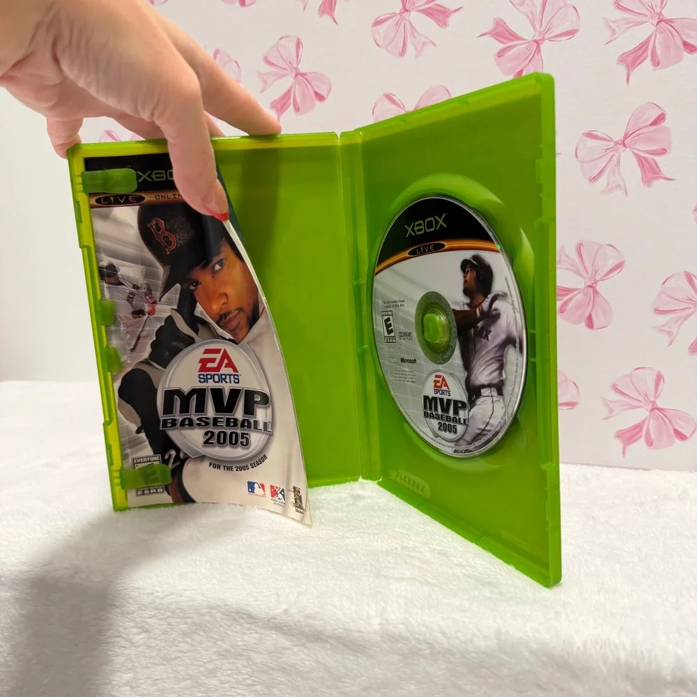 XBOX EA SPORTS‎ MVP BASEBALL 2005 VIDEO GAME DISC AND CASE
